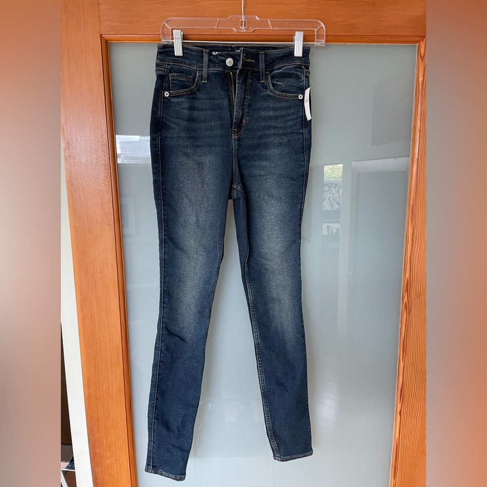 OLD NAVY NWT SIZE 2 ROCKSTAR SUPER SKINNY.